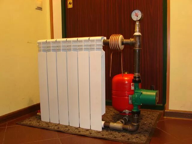 регистр с тэном 2 квт. котел электродный на 220 вольт. самоделка отопление. самоделка отопление. жидкостный обогреватель для гаража.