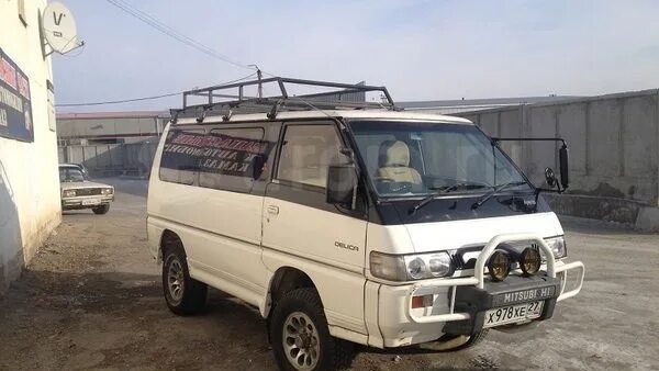 Кузов mitsubishi delica. Митсубиси Делика р25w. Митсубиси Делика 35w. Делика 35 кузов. Делика п 35 w.