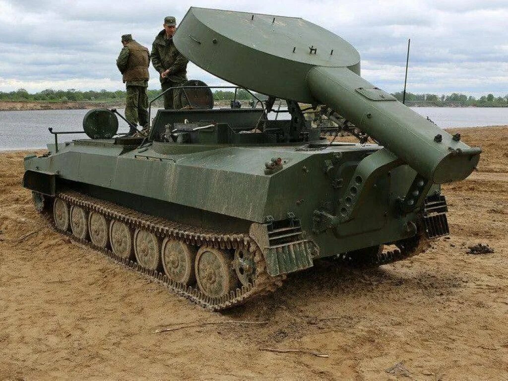 Ур-77 змей горыныч видео. Перехват бпла. Ur video. Машина разминирования ур-77 метеорит. Змей горыныч танк.