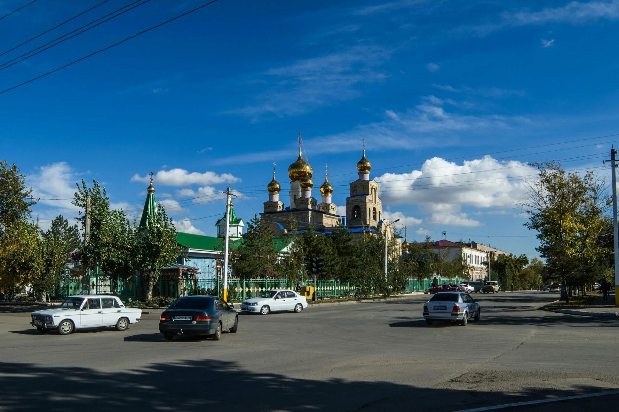 День кустаная. Город Кустанай Казахстан. Костанай фото города. Казахстан город Кустанай,Старая деревянная Церковь. Константино-Еленинский храм г. Новочеркасск.