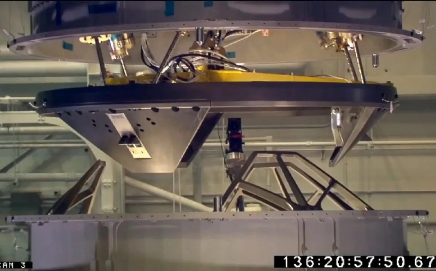 Docking system. Система стыковки наса. стыковочный узел. международный пассивно-активный стыковочный механизм. kurs spacecraft docking system.