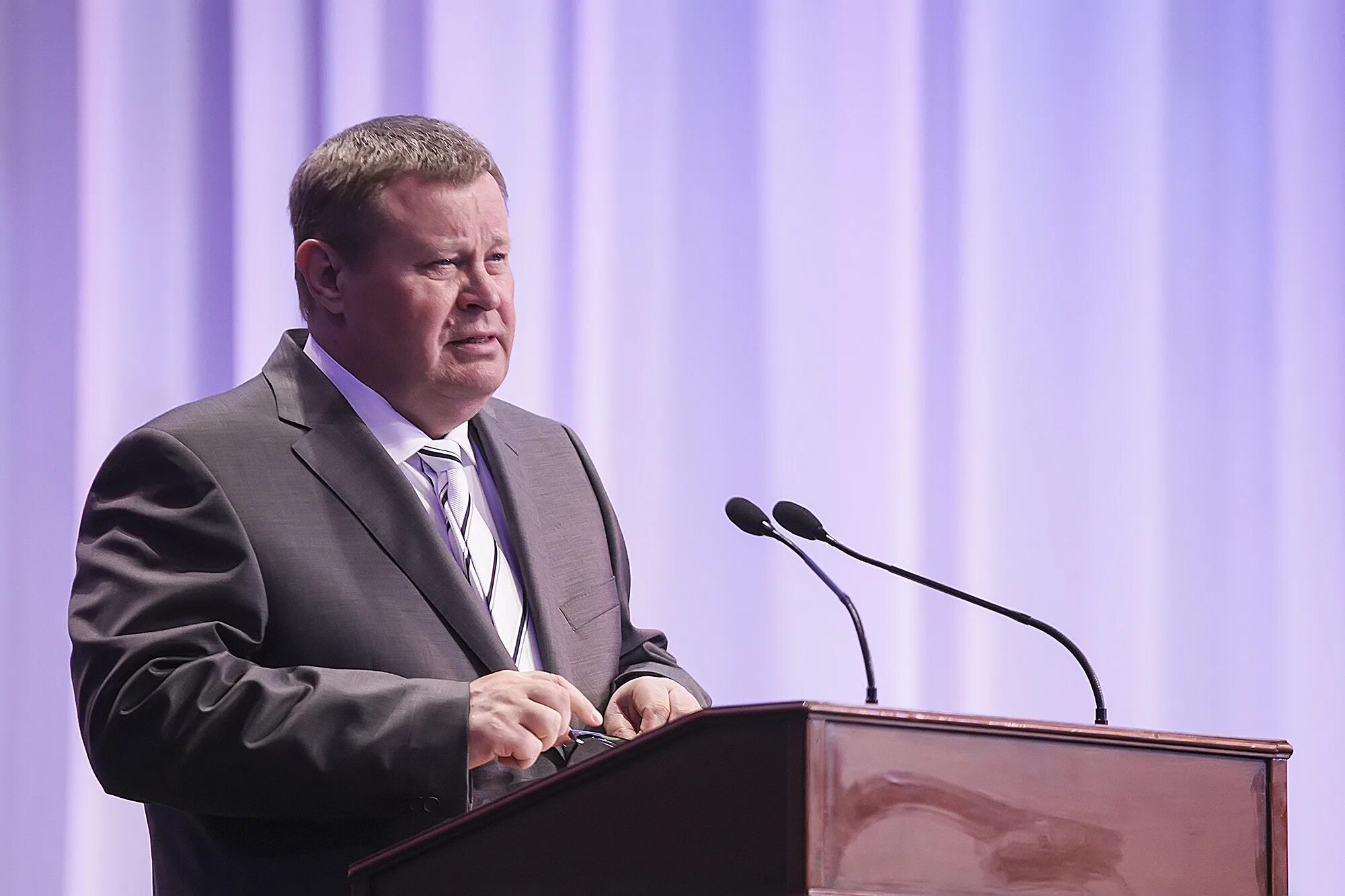 Устинов владимир васильевич полномочный представитель президента. Устинов владимир васильевич полномочный представитель. Представитель президента по юфо. Руководители юфо. Владимир васильевич устинов.