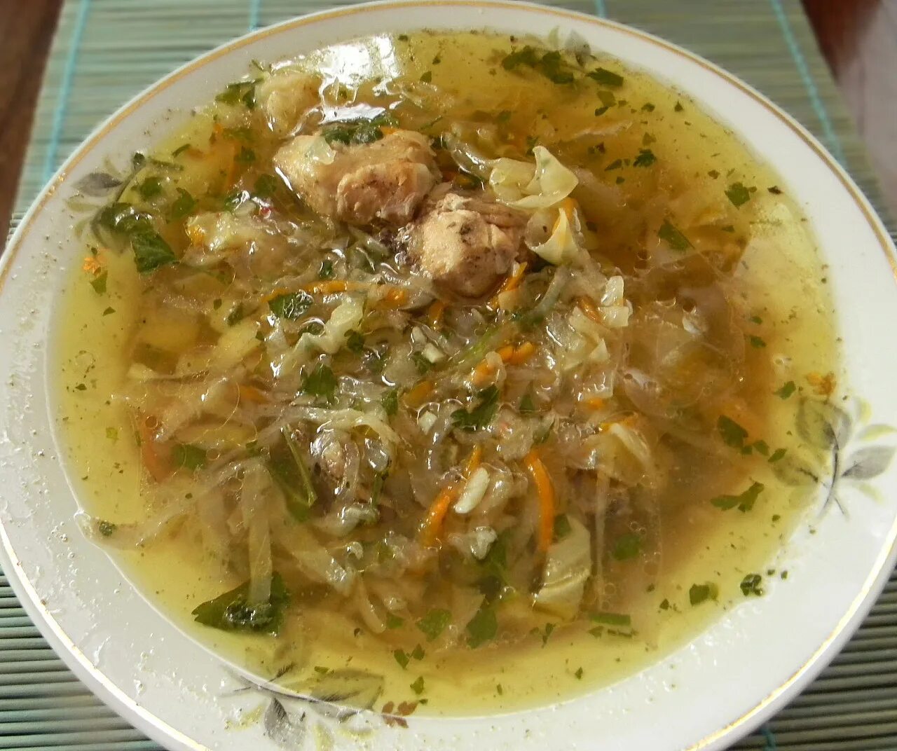 Томленые щи из квашеной капусты