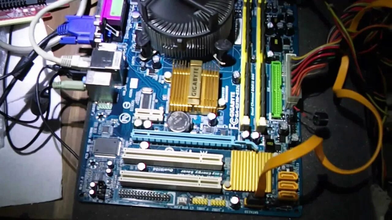 Сборка материнской платы gigabyte. Материнская плата Gigabyte-g31m-s2l. Gigabyte 775 Socket ddr2 ga-g31m. Gigabyte ga-g31 es2l. Ga-g31m-es2l.