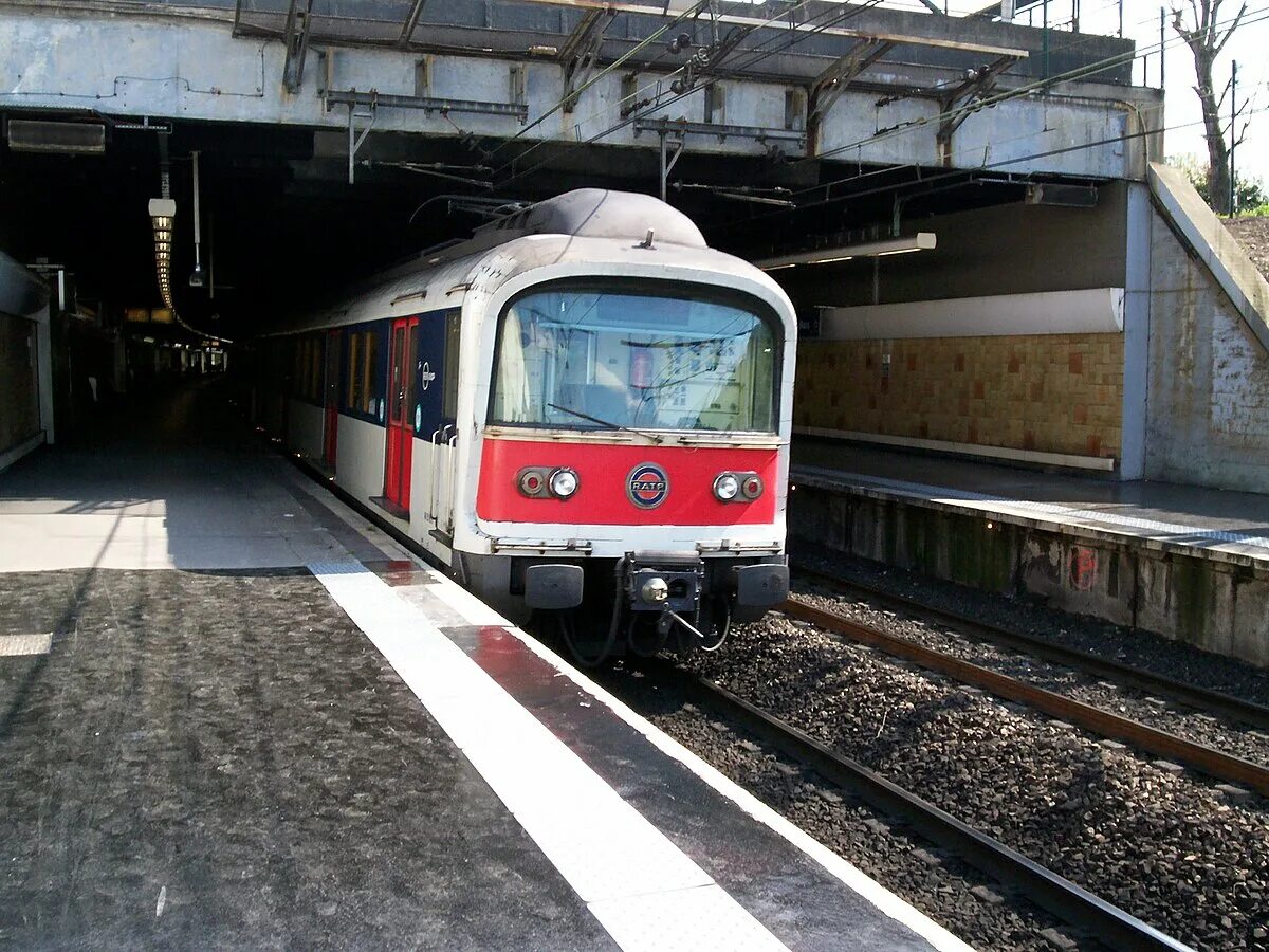 Станция буа. Станция буа татарстан. буа жд станция. фонтене-су-буа. rer a noisiel.