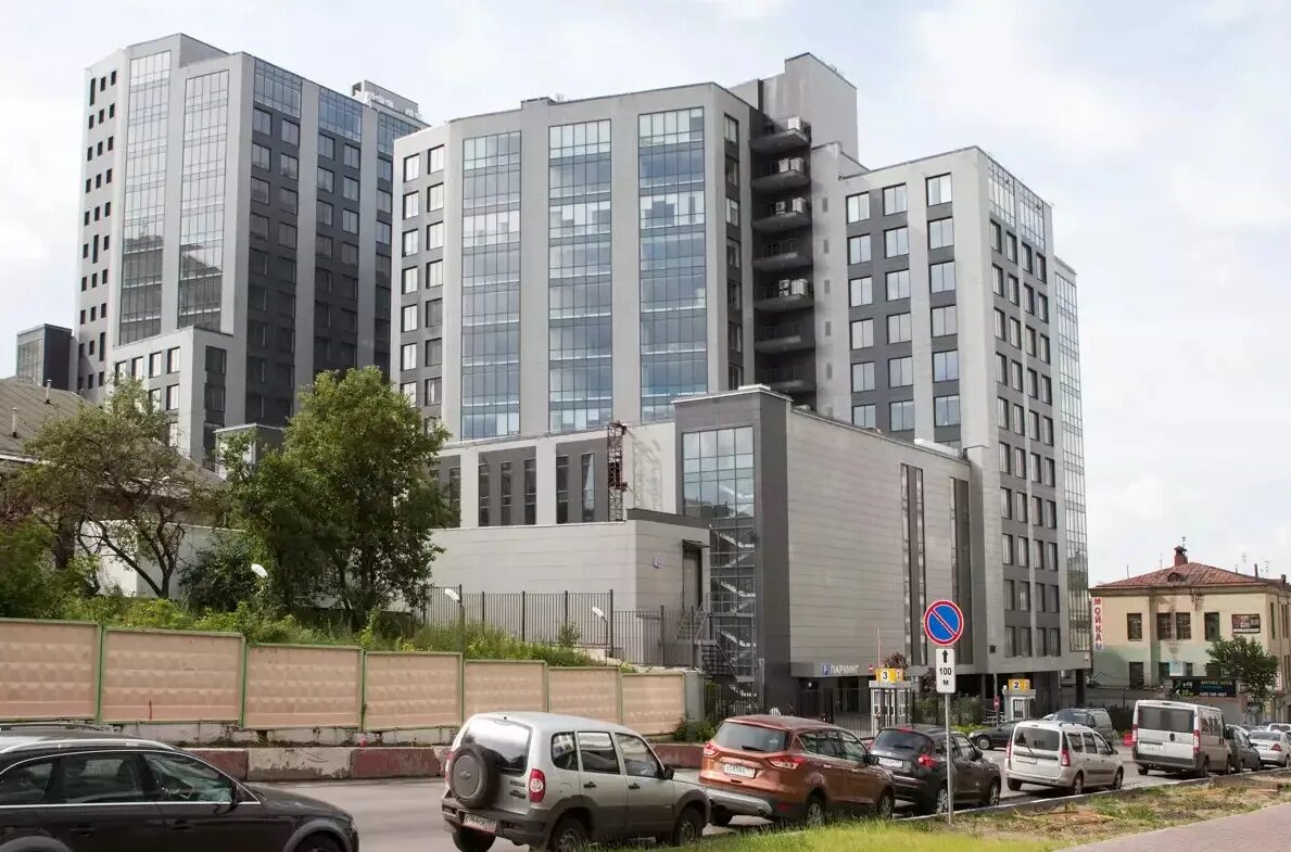 Бизнес центр ньютон челябинск. Бц ньютон плаза москва на нагатинском. Бизнес центр ньютон плаза на нагатинской. Ньютон центр. Офис центр ньютон челябинск.