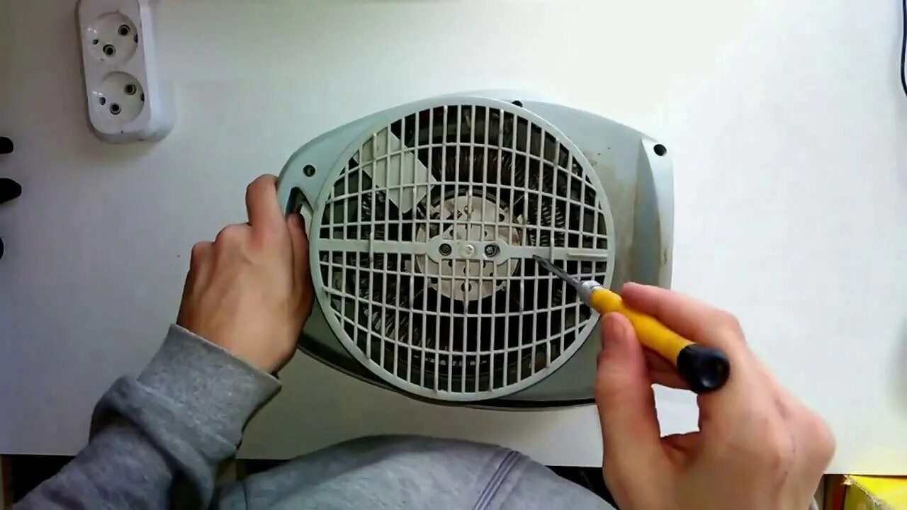Почему тепловентилятор дует холодным. Тепловентилятор в разборе. напольный обогреватель с вентилятором. соединения керамического тепловентилятора. тепловентилятор электрический своими руками.