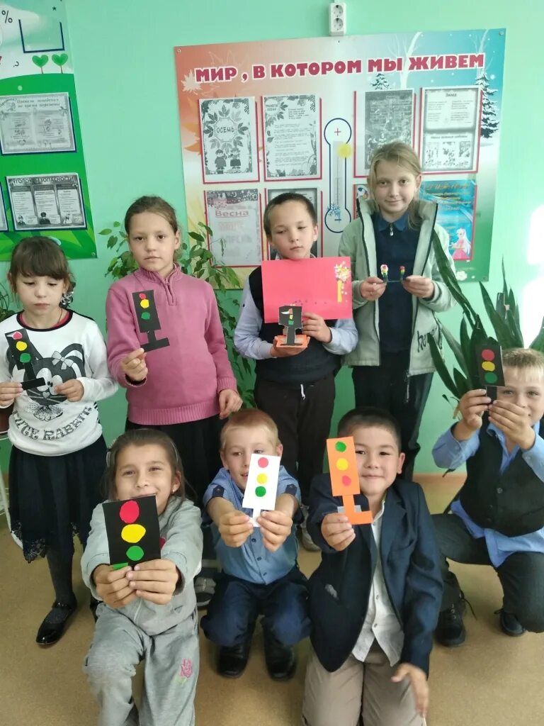 Центр внешкольной работы с детьми. Аверина жар птица. Цвр. Центр внешкольной работы с детьми. Ультрамарин изостудия рязань.