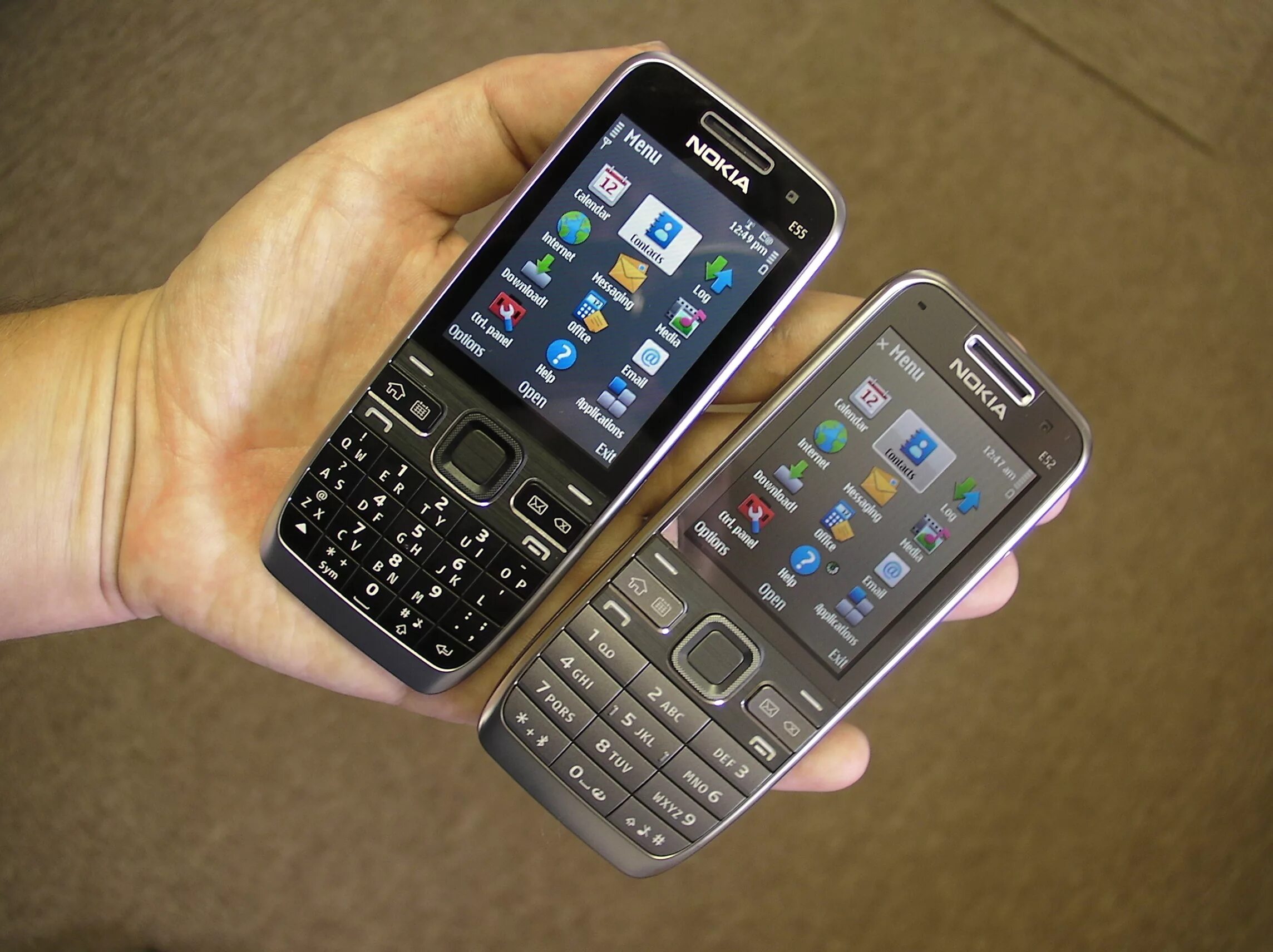 Лучшие кнопочные телефоны 2024 года. Nokia e52. Nokia e52/e55. Nokia e52-1. Nokia e52 2022.