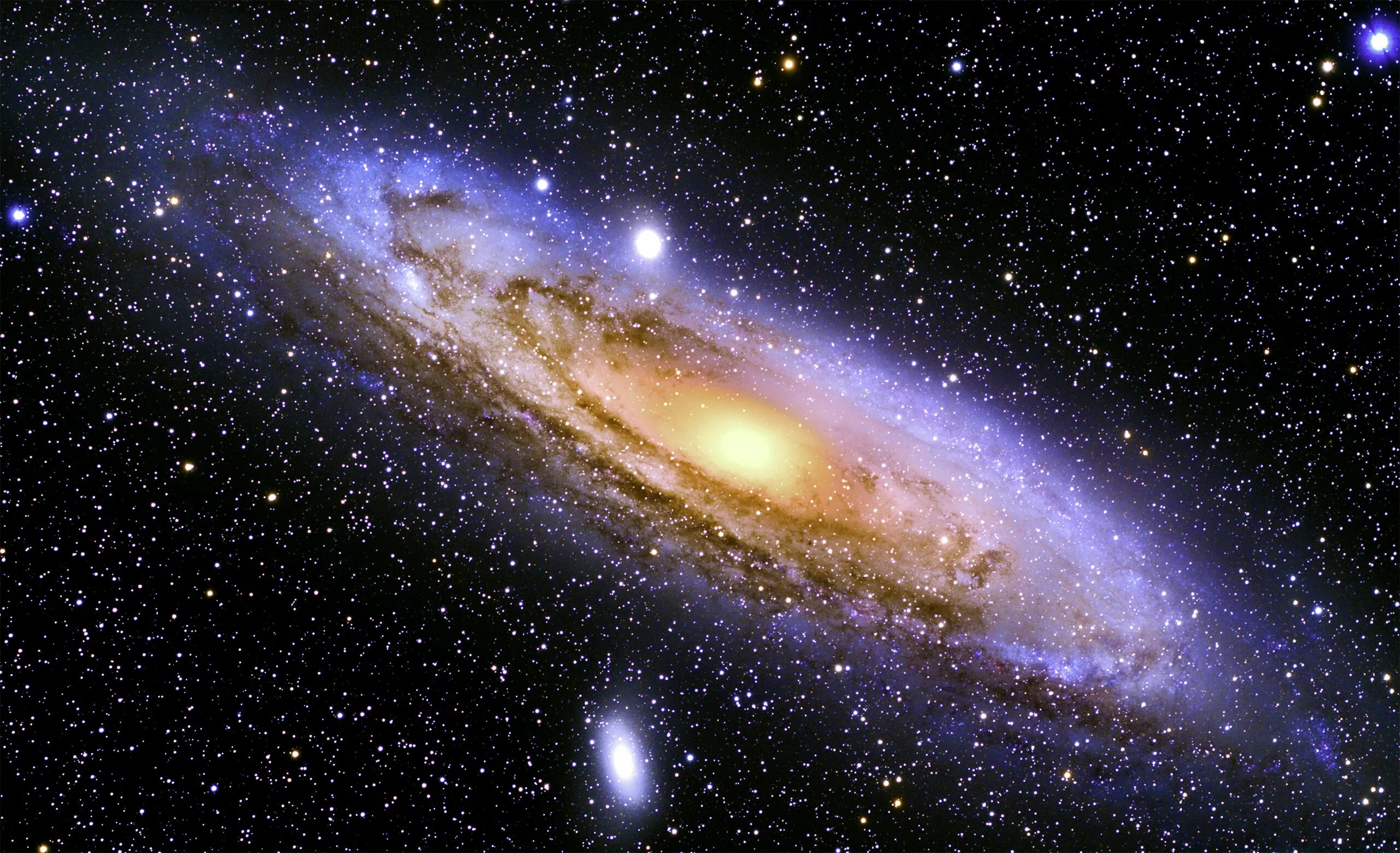 Что такое андромеда. Галактика Андромеды m31. Туманность Андромеды m31. Туманность Андромеды Галактика Хаббл. Галактика Андромеды Звездные соседи.