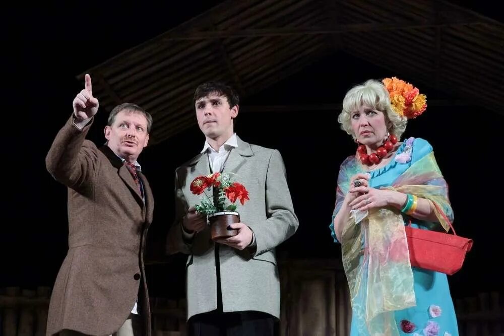 Спектакль тамбов билеты. Драмтеатр тамбов. дураки драм театр тамбовский драматический театр. дураки драмтеатр тамбов.