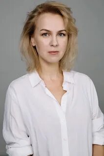 shaxsiy dostning oldida soradi