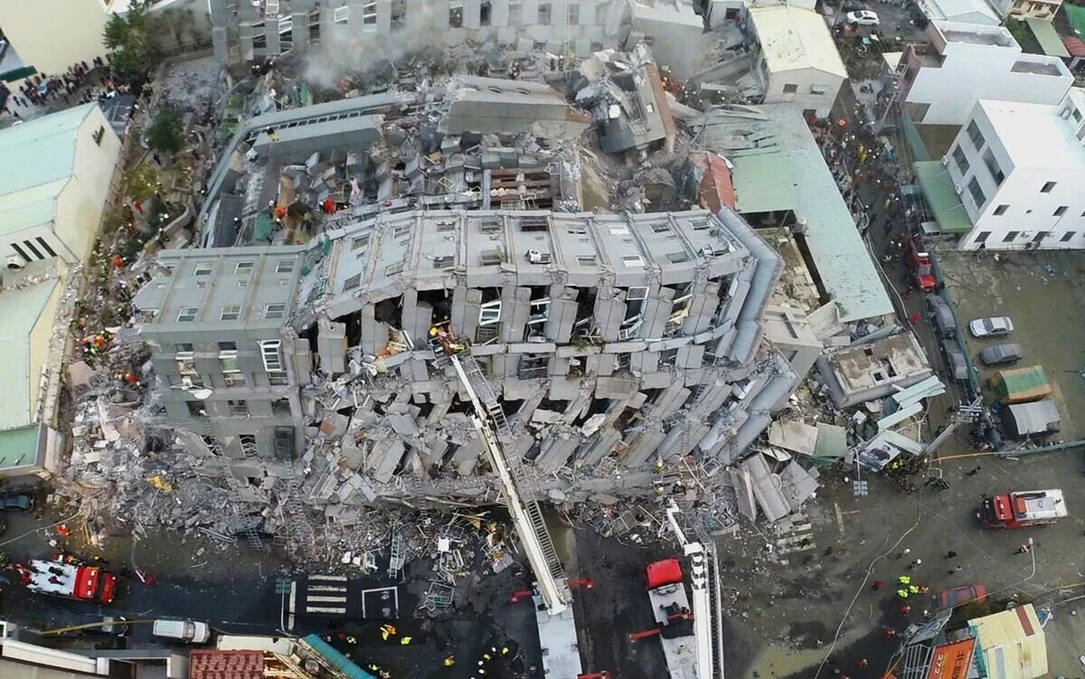 Землетрясение tsmc. Тайвань землетрясение 2018. Землетрясение на Тайване 1999. Разрушение зданий. Разрушение от землетрясения.
