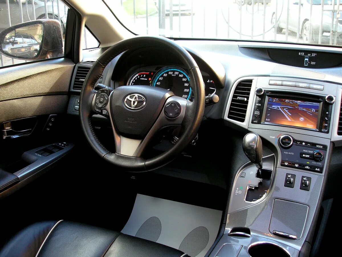 Toyota Venza 2013 салон. Тойота венза 1 поколения. Toyota Venza 2013. Toyota Venza 2008-2016 Center Console.