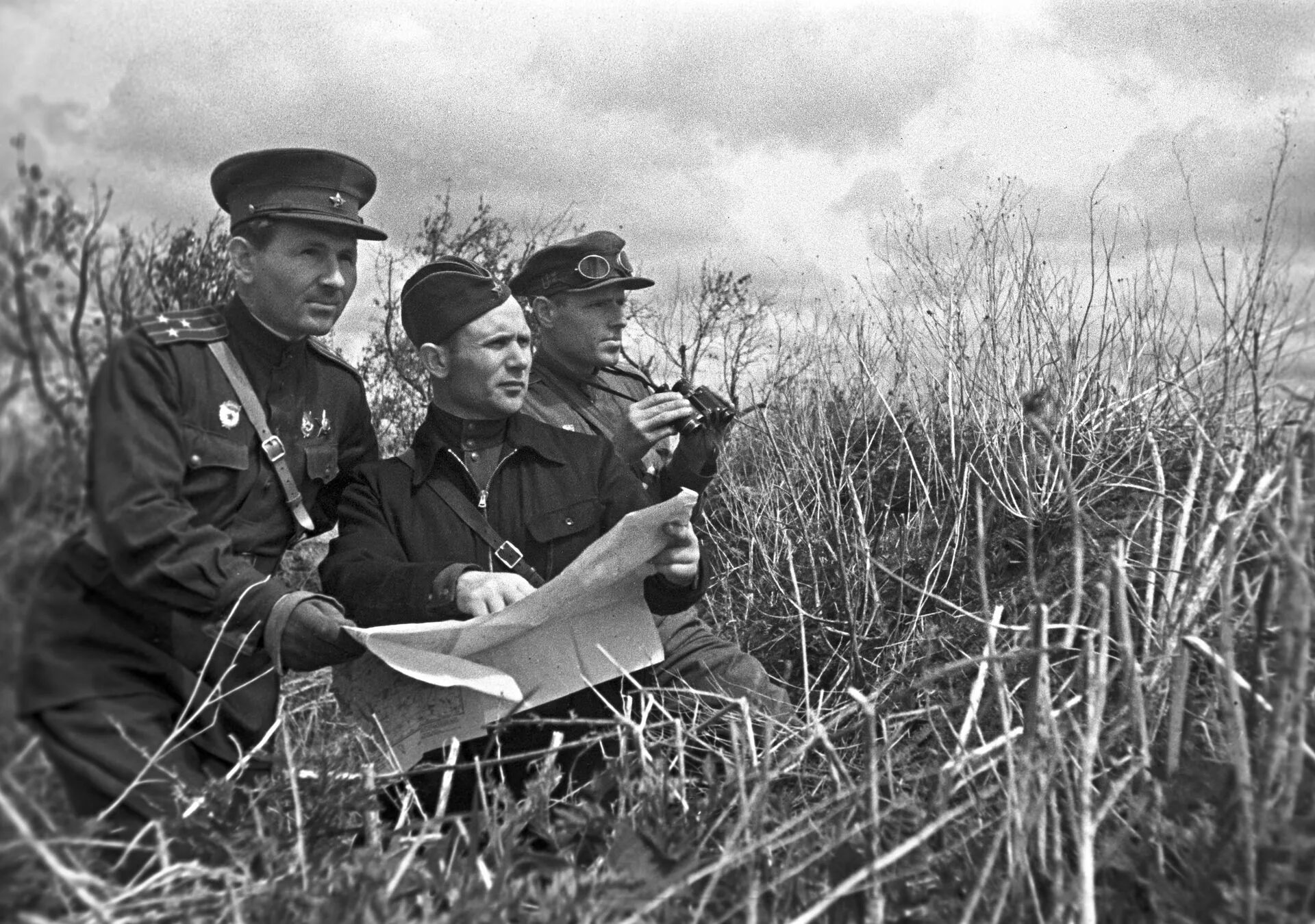 Фото военных лет великая отечественная. Советская разведка 1941. Курская битва разведка. ВОВ 1941-1945 разведчики. Курская битва разведчики.