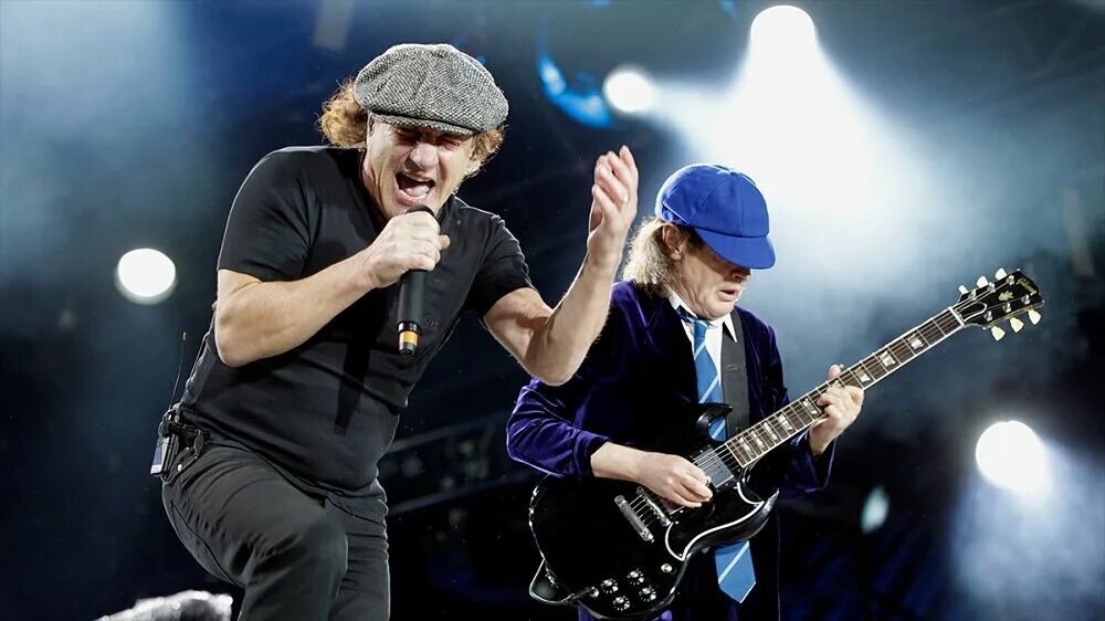 AC/DC группа 2020. AC DC В студии. Австралийская группа современная. АС/ДС встреча группы в Австралии в 2009 году.