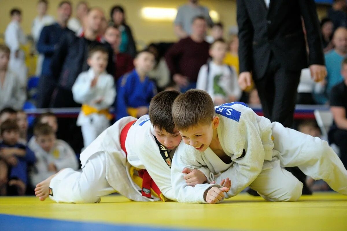 Самбо 70 отделение шаболовка. Михаэль жганк дзюдо. Ученик в дзюдо. Дзюдо дети. Ефремов степан дзюдо.