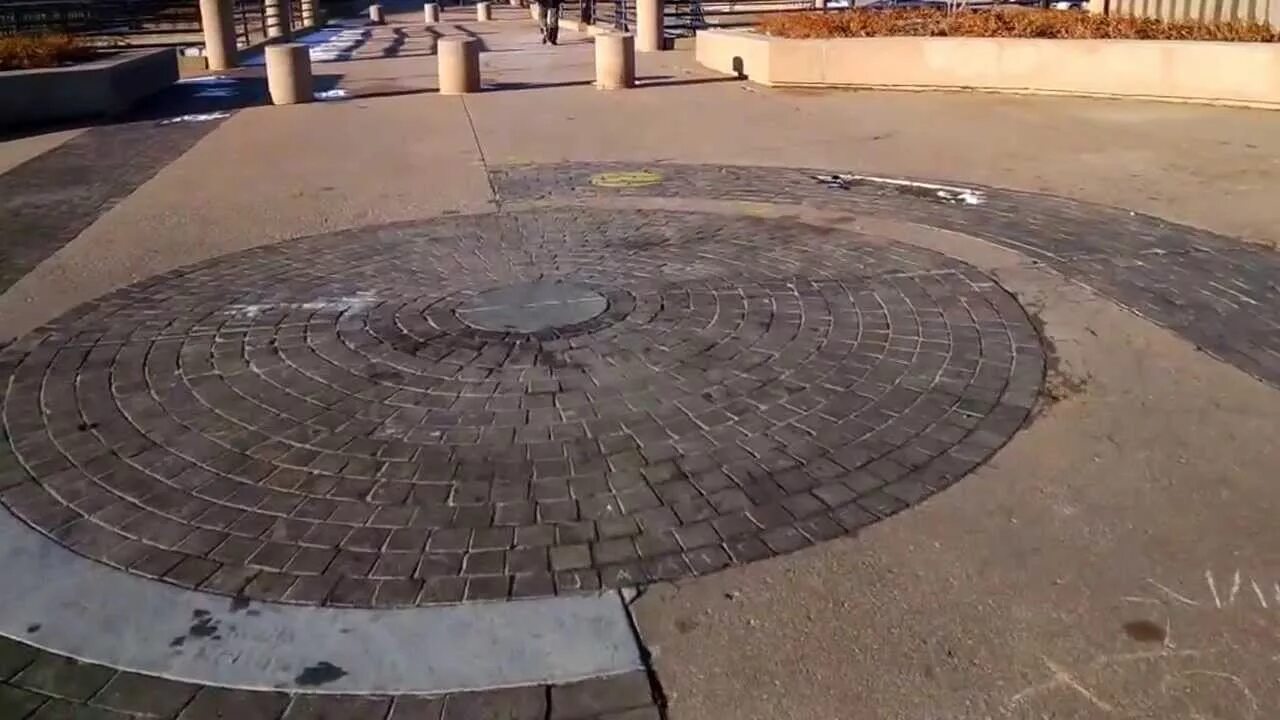 Бетонный круг. Центр Вселенной Оклахома. Бетонные круги для пехоты. Экономичные бетонные круги.