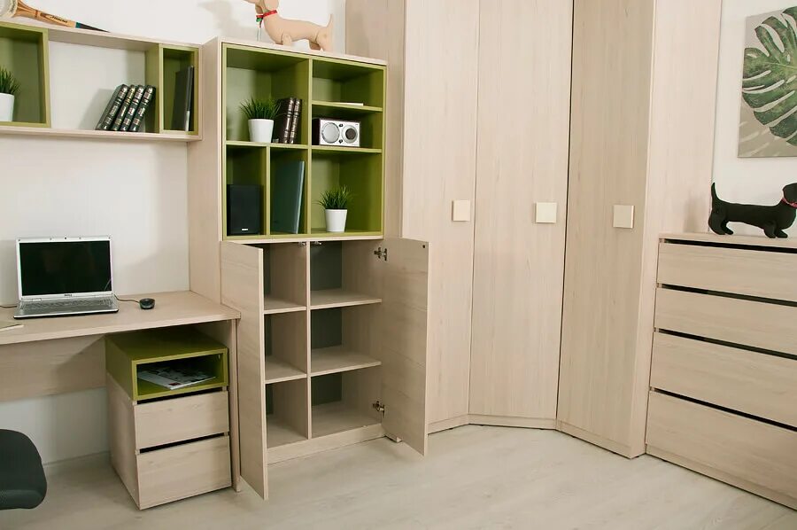 Угловой шкаф с компьютерным столом внутри. Шкаф купе с рабочим местом внутри. 2 место шкаф. Модульная система румер-аква. Письменный стол встроенный в шкаф.