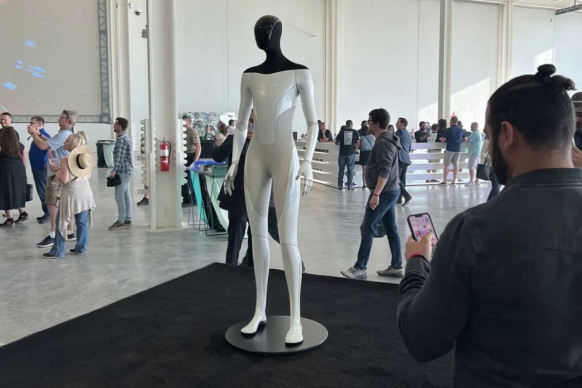 Роботы 2025