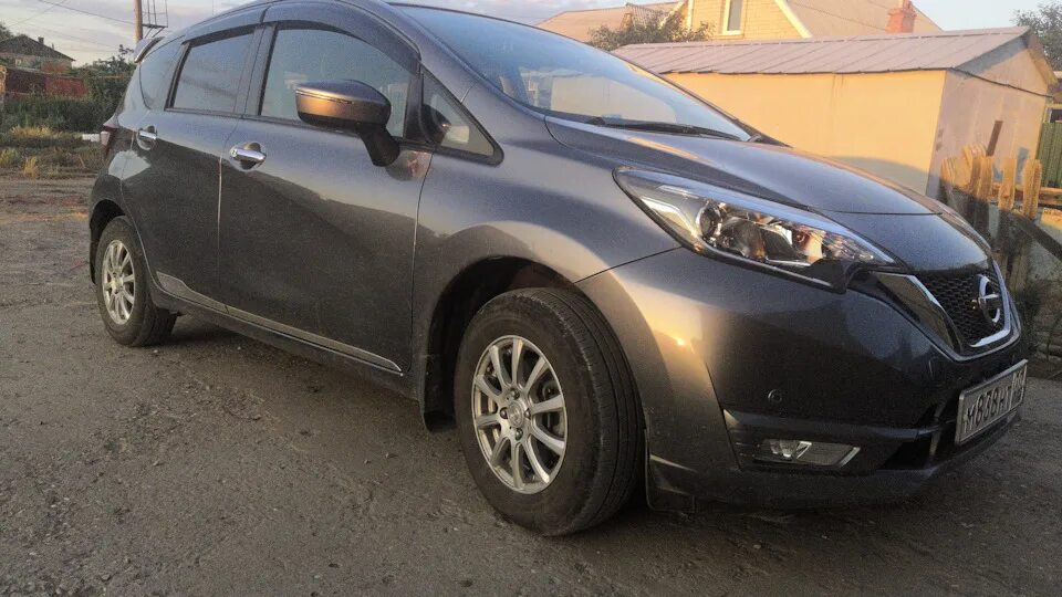 Nissan note 2019. Ниссан ноут 2019 гибрид. Ниссан ноут 2019. Ниссан ноут 2019г. Ниссан ноут 2019г.