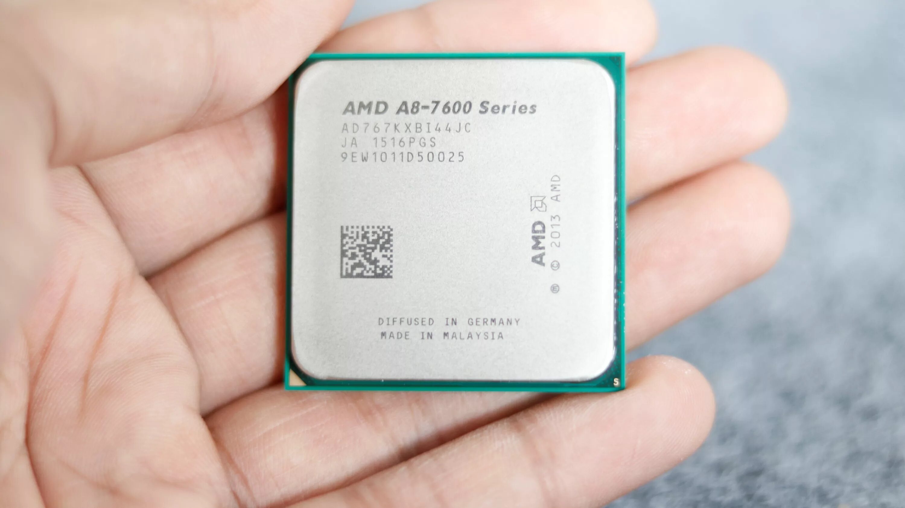 Radeon r7 a8 7600. AMD a8-7600. Процессор AMD Pro a6-8570 OEM. Процессор AMD Pro a6-8580 OEM. AMD a8 7600 процессор.