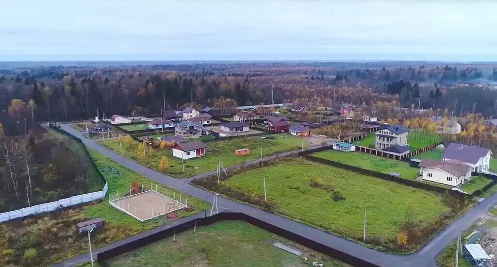 Матренино в волоколамском районе. Озеро стекло волоколамский район. Матренино волоколамский район. Матренино в волоколамском районе. Коттеджный поселок кремлевский волоколамский район.