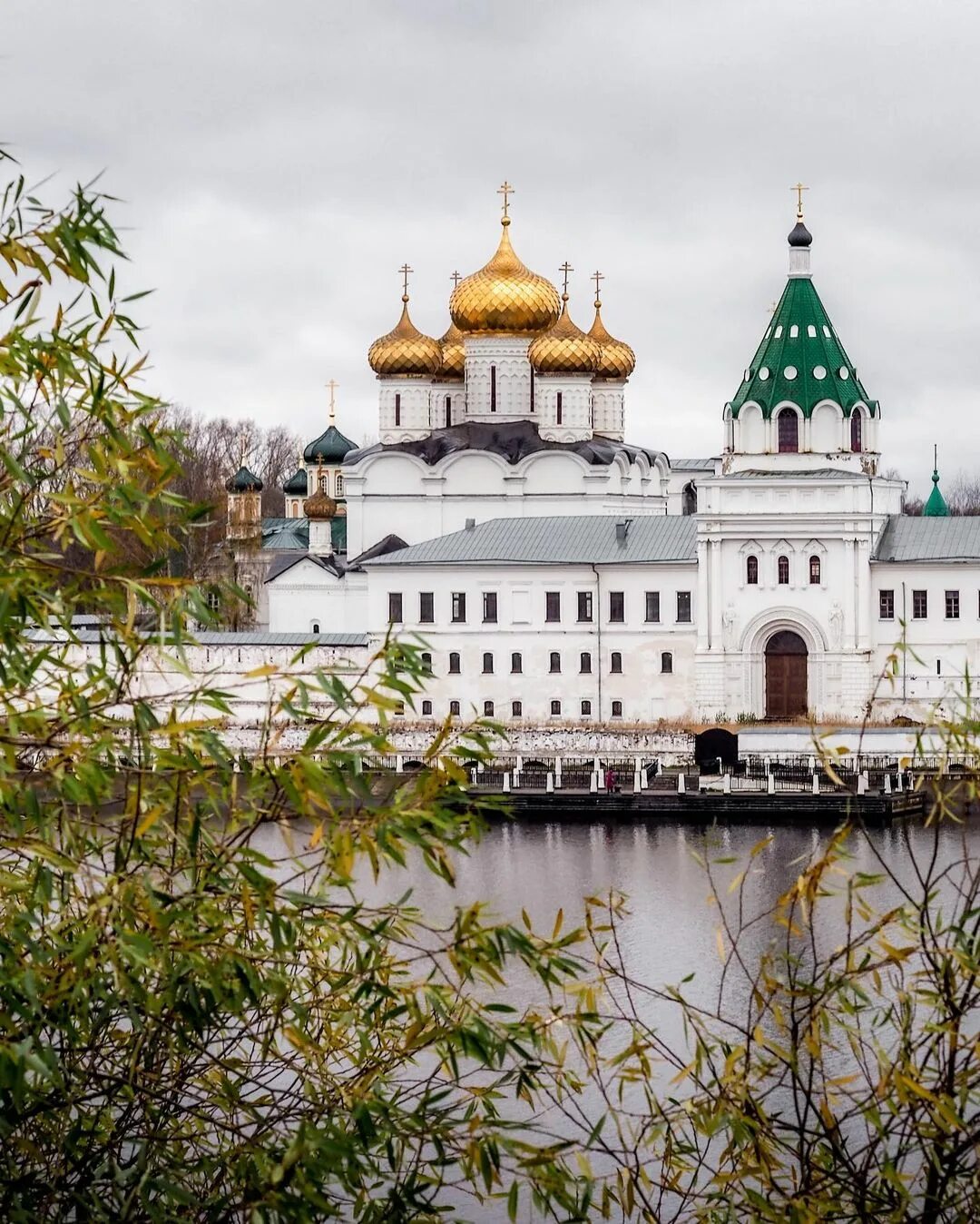 Что посетить в костроме. Кострома. достромечательности кострома. кострома достопримечательности. богоявленский анастасиин женский монастырь в костроме.