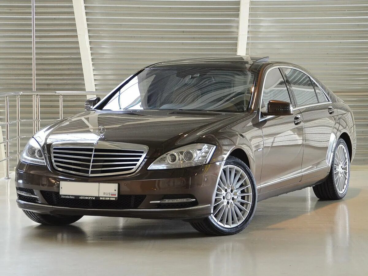 Мерседес купить дром. Mercedes s 221. Mercedes s class w221. Mercedes s class w221 long. Мерседес s221 Рестайлинг.