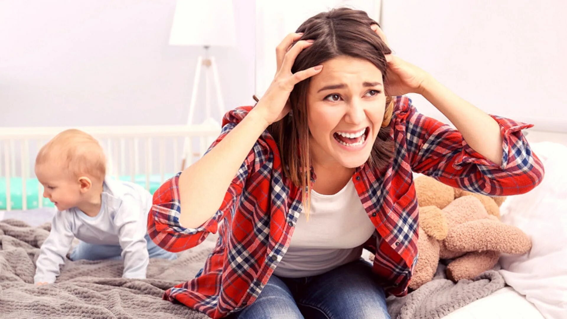 Мам есть идеи. День матери в англии. Бизнес мама. Мам есть идеи. Мама и дочка с цветами.