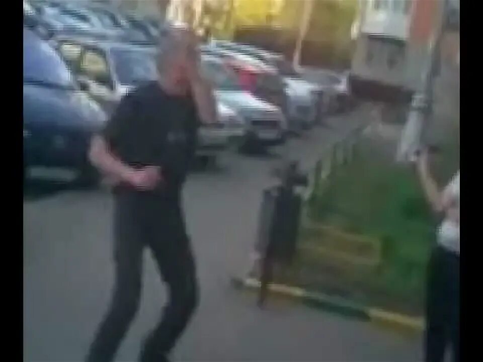 Парень танцует. Танцор в метро новосибирск. Парень танцевал вышел. Пара танцоров. Парень танцевал вышел.