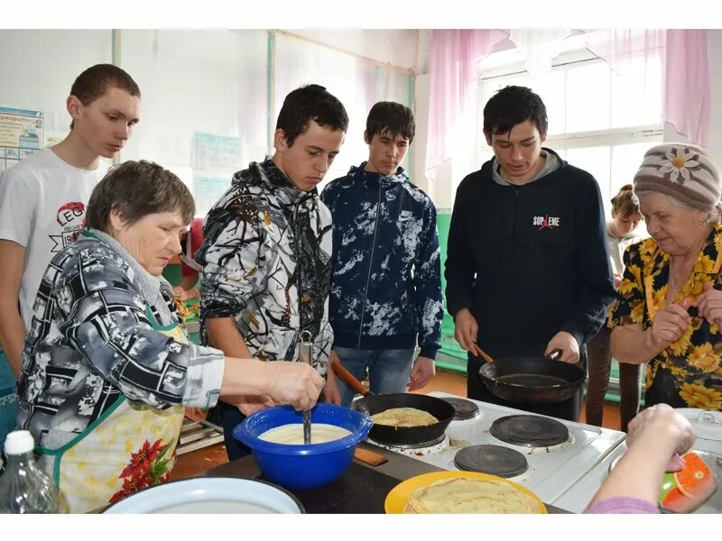 Погода залесово алтайский на месяц. Село Залесово Алтайский край. Училище Залесово. Залесовский лицей профессионального образования, село Залесово. Сельский Новатор Залесово.