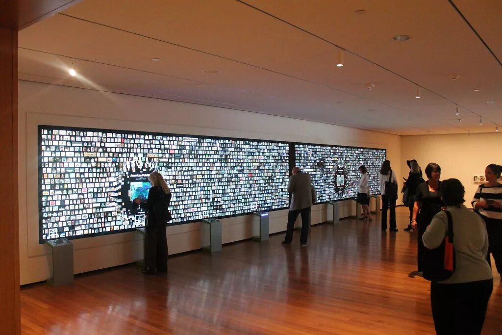 Electric art gallery. Манчестерская художественная галерея. Интерьер современного музея. Галерея современного искусства, европа. Арт галереи планировки.