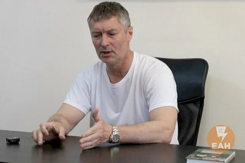 Экс мэр. Ройзман мэр екатеринбурга. экс губернатор екатеринбурга евгений ройзман. евгений ройзман екатеринбург. мэр екатеринбурга 2025.