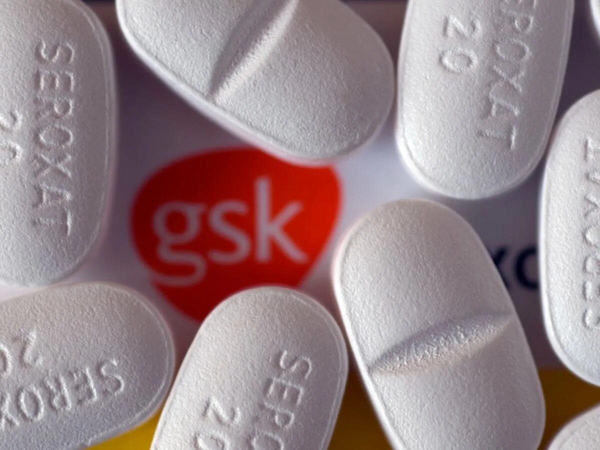 Глаксо Смит Кляйн. GLAXOSMITHKLINE (GSK) PLC. GSK таблетки. GSK фармацевтическая компания. Антидепрессанты за рулем