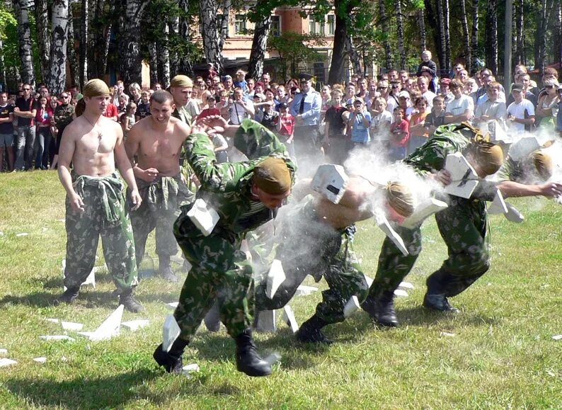 Головотяпы. Головотяпы фото. Разгильдяйство и головотяпство. Головотяпство