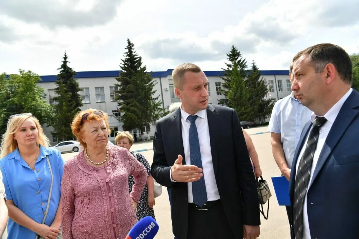 Пенсионный ртищево. Ртищево визит губернатора. Ртищево Саратовская область. Глава администрации г Ртищево. Ртищевский район Саратовская область.