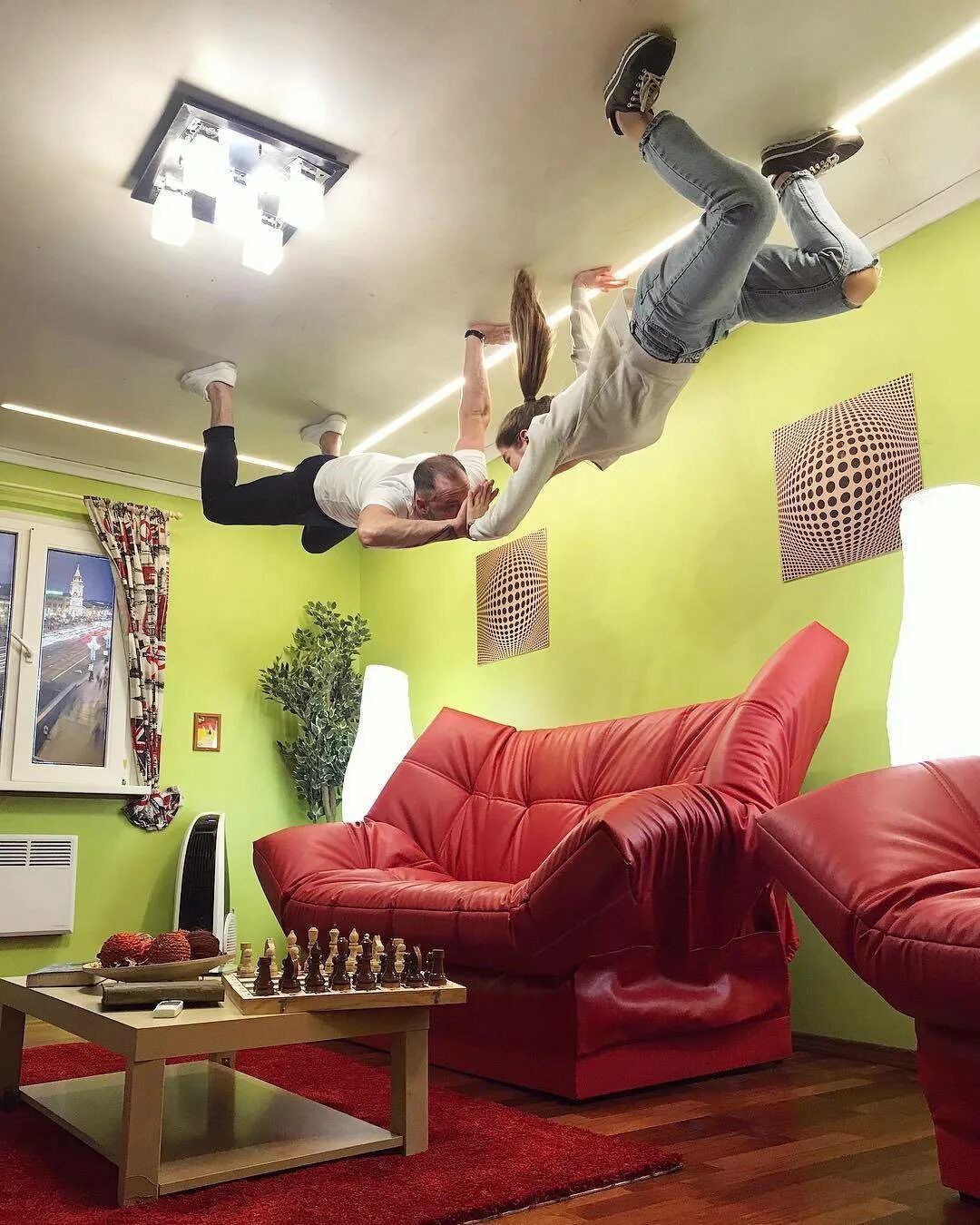 Музей дом перевертыш на арбате. Дом перевертыш спб. Дом вверх дном нижний новгород. Музей дом вверх дном казань. Музей дом вверх.