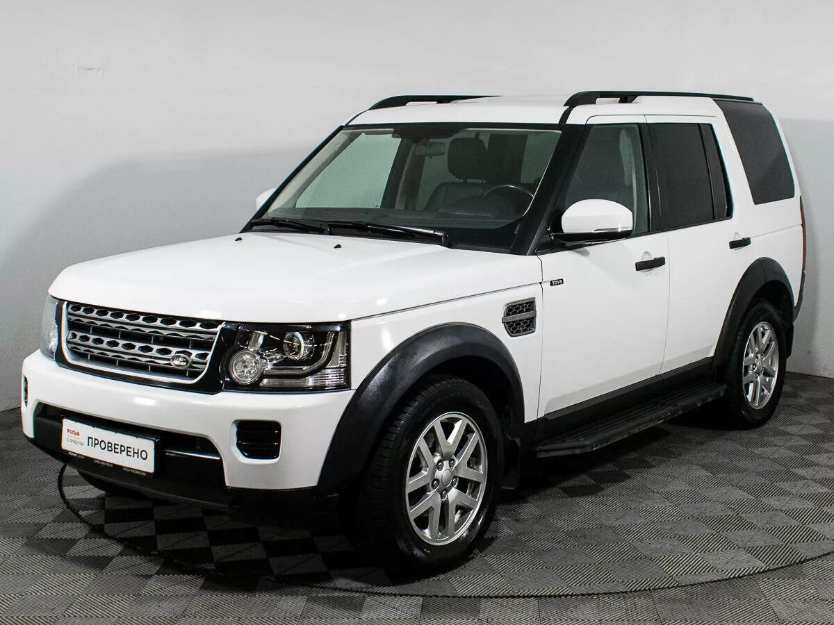 Дискавери б. Land Rover Discovery IV Рестайлинг. Белый Ровер Дискавери 2. Discovery 4 Рестайлинг белый. Джип белый Дискавери.