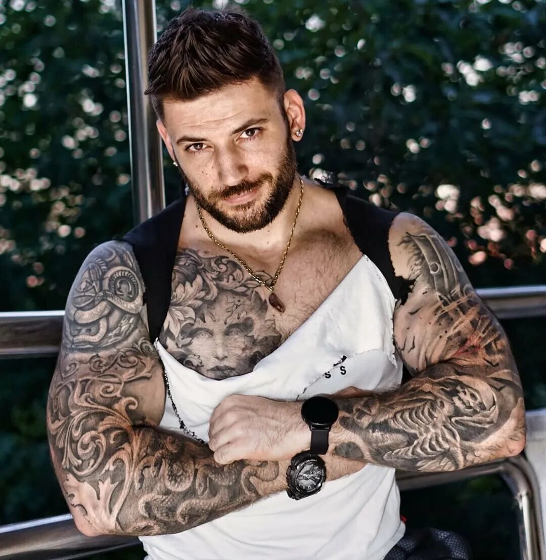 Актер сыгравший виктора. Дурмстранг виктор крам. Флориан мунтеану виктор драго. Актер сыгравший виктора. Актер сыгравший виктора.