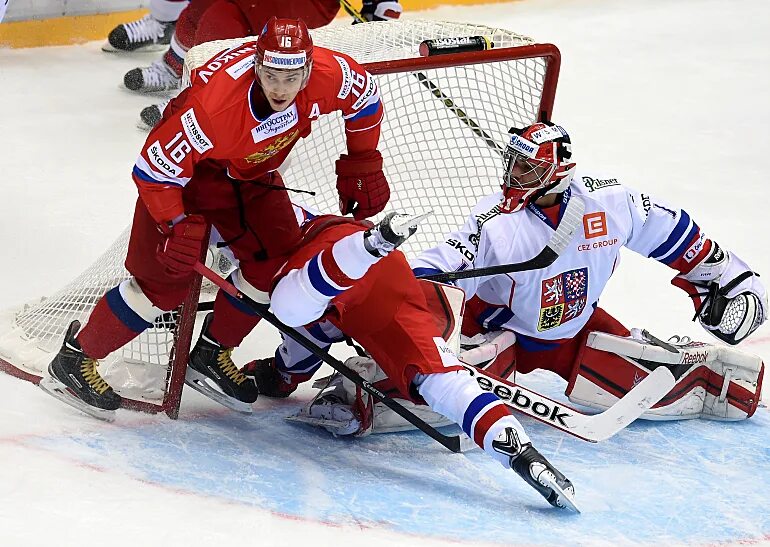 21 го декабря. новогодний расколбас фото. 21 го декабря. хоккейная команда локомотив ярославль. новолетие праздник.