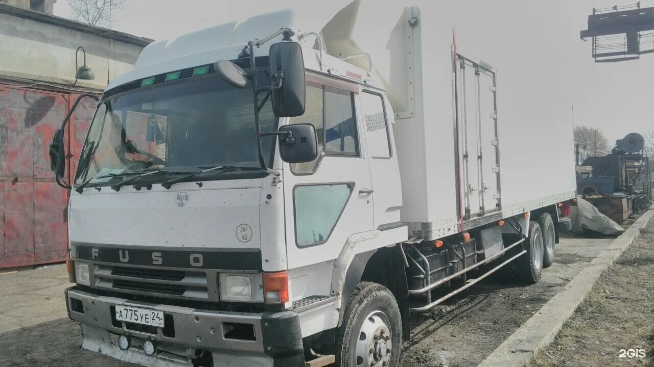 Грузовики бу в красноярском. Mitsubishi Fuso 1995. Митсубиси Фусо 10 тонник. Митсубиси Фусо 5 тонник. Mitsubishi Fuso super great 1995.