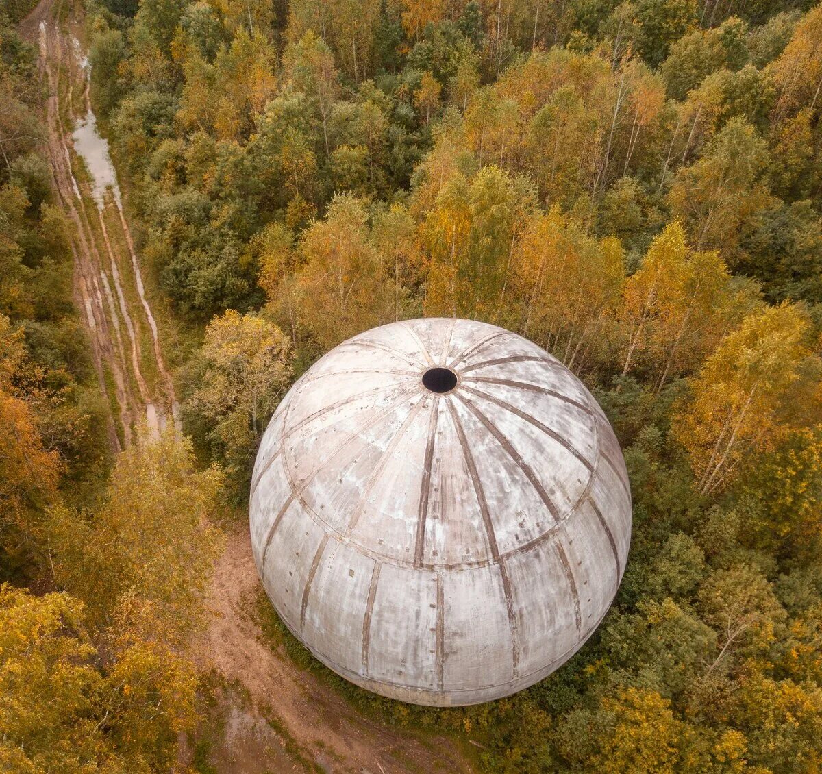 Шаров дубна. Шар купол Дубна. Мистический шар Дубна. Руины шара Дубна. Шар около Дубны.