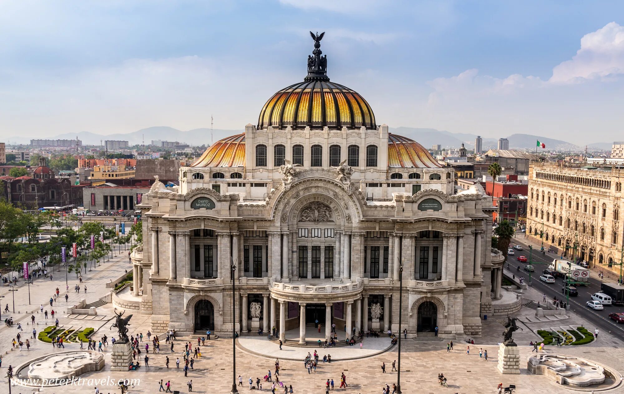 Bellas artes. Оперный театр Мехико. Дворец изящных искусств Мексика. Дворец изящных искусств Мехико внутри. Национальный дворец Мехико внутри.