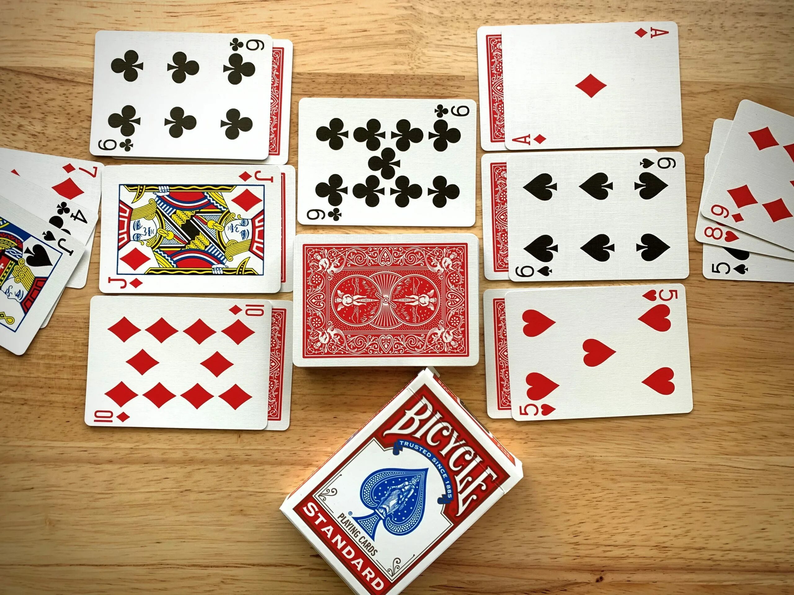 Cards playing games. Карточные игры. Карточные игры для девочек. Простые карточные игры для детей. Идеи для карточных игр.