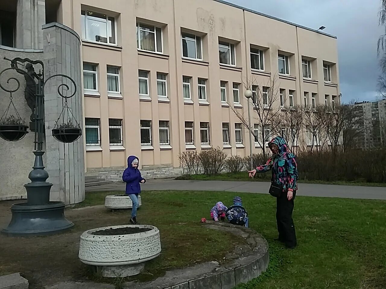 Просвещение 40 спб. Школа искусств просвещения 40. Питер проспект просвещения. Просвещения 69 аптека столички. Проспект просвещения 99 санкт-петербург.