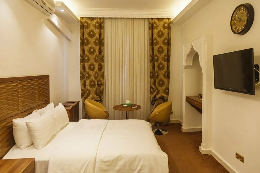 Иран отели. Гостиницы в йезде иран. Иран отели. Иран отели. Йезд moshir garden.