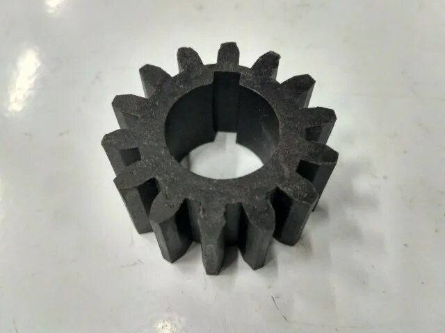 7001026 малая шестерня для мясорубки braun. Endever mg-46 шестерня. Шестерня мясорубки kw650738un. Малая шестерня. Шестерня мясорубки браун 4195.