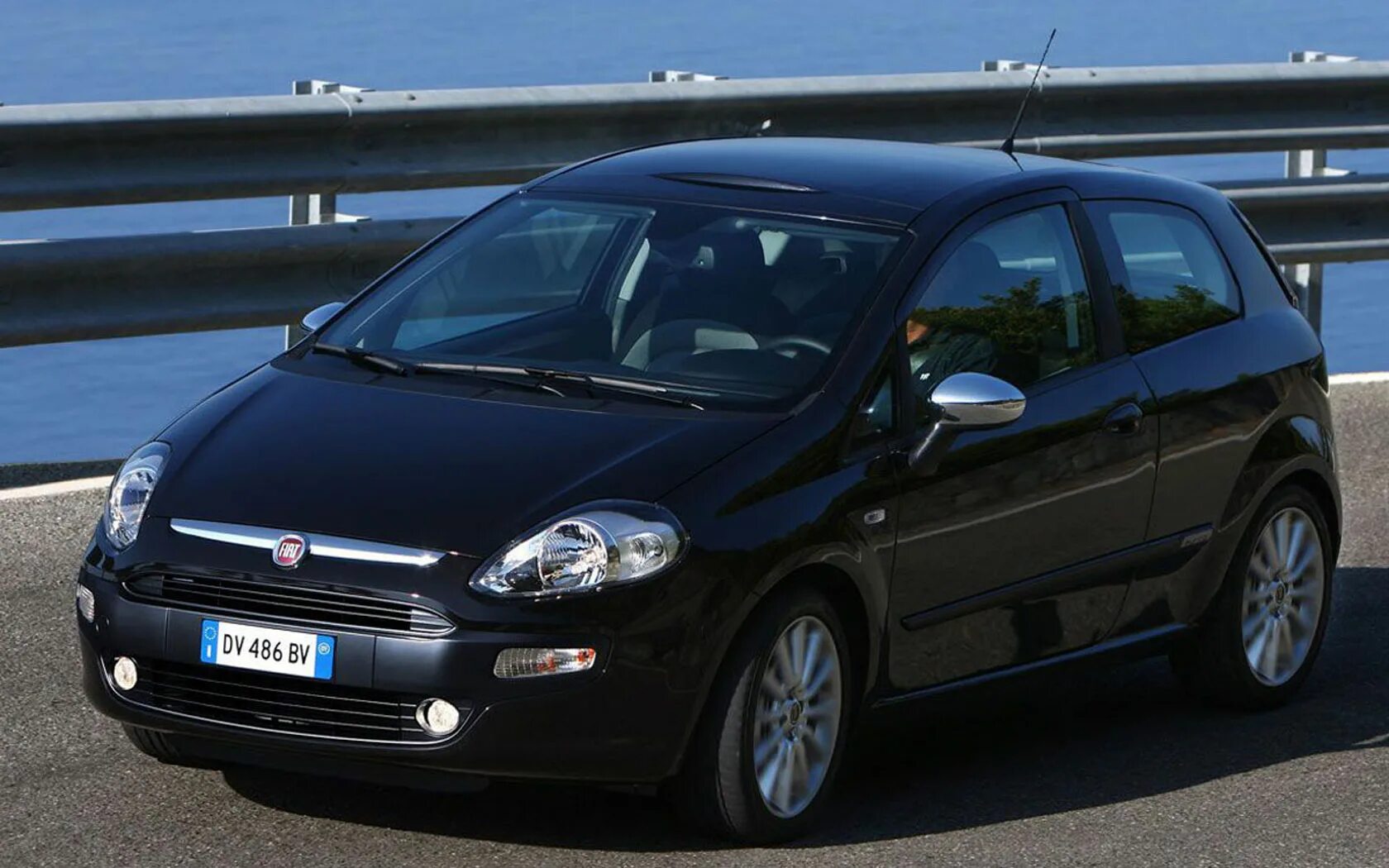 Купить фиат в беларуси. Фиат Пунто 3. Fiat punto EVO. Fiat punto 3 Эво. Фиат Пунто 1 поколение.