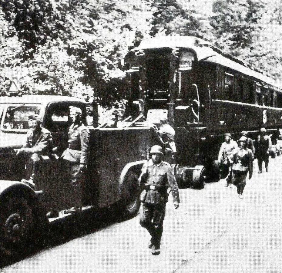 Капитуляция франции во второй. Вагон капитуляции Франции 1940. Капитуляция Франции во второй мировой войне. 1940 Оккупация Франции Компьенский лес. Капитуляция Франции во второй мировой войне с Германией.